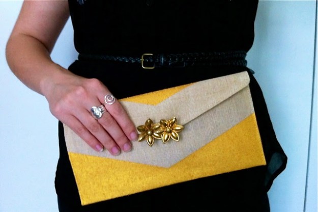 Knack and Whimsey DIY Clutch DIY Painted Purse Tutorial