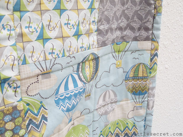 hot air balloon baby quilt detail