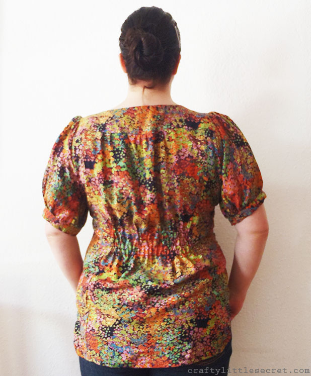 v1152 sewing pattern back