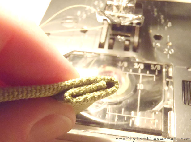 Crafty Little Secret - DIY Apron Tutorial - www.craftylittlesecret.com