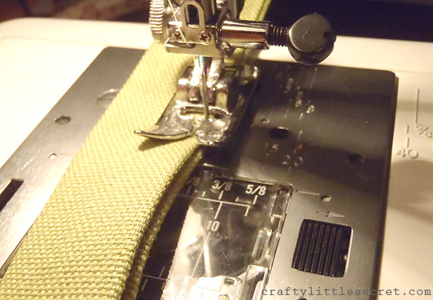 Crafty Little Secret - DIY Apron Tutorial - www.craftylittlesecret.com