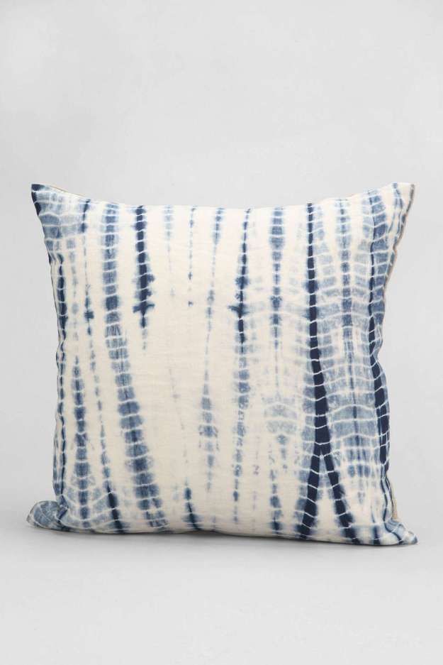 Shibori Inspiration - http://www.urbanoutfitters.com/urban/catalog/productdetail.jsp?id=32197162&category=A_FURN_BEDDING_THROWS