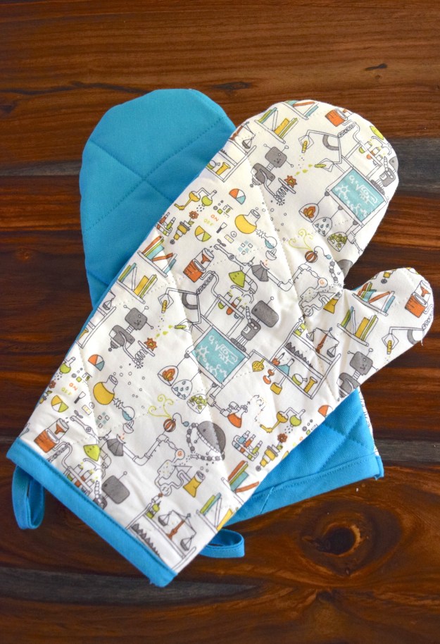 Robot Lab oven Mitts from Crafty Little Secret